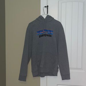 Patagonia sweatshirt. Size medium. Worn once